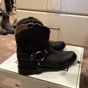 Frye black motorcycle bootie size 8.5